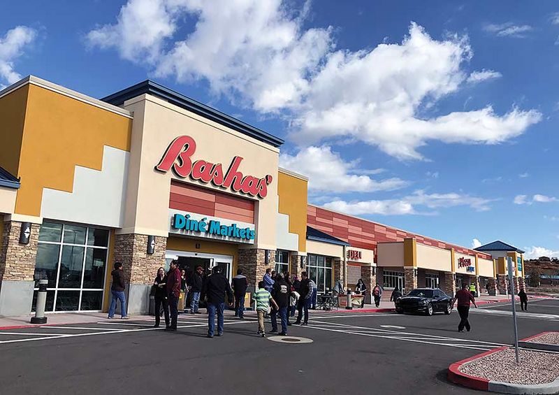 Image The Nahata'Dziil Shopping Center in Sanders, Arizona