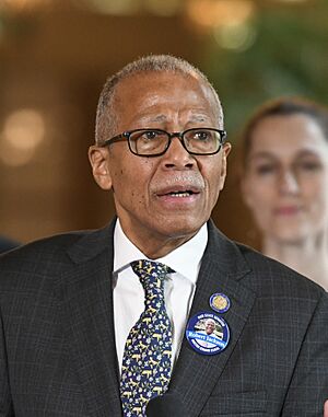(03-01-23) NYS Senator Robert Jackson (cropped).jpg