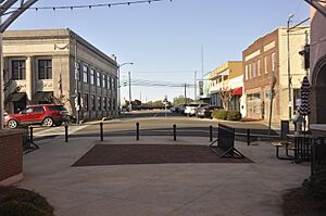 Bankhead Street in New Albany, Mississippi's downtown business and historic district 08