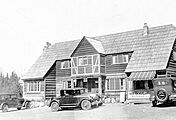 Battle Axe Inn at Government Camp Oregon, 1927 (5731117456)