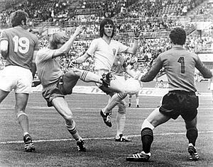 Bundesarchiv Bild 183-N0615-0022, Fußball-WM, Schweden - Bulgarien 0-0