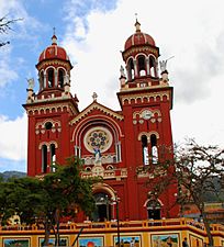 Cáqueza - church - exterior