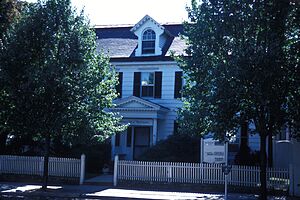 DR. LEWIS CONDICT HOUSE