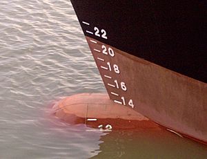 Draft scale at the ship bow (PIC00110)