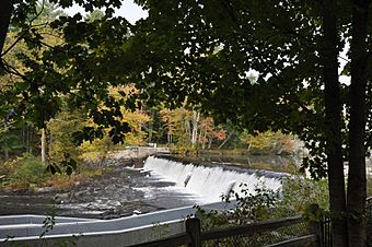 DurhamNH WiswallFallsDam.jpg