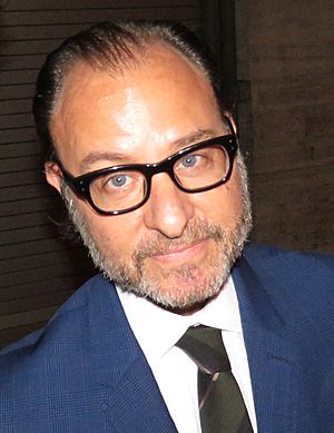 Fisher Stevens 2016 (2).jpg