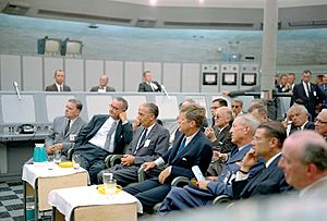 JFK Tour of KSC - GPN-2000-000605