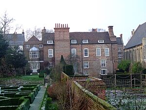Restoration House Winter 8856