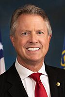 Roger Marshall 117th Congress portrait (cropped)