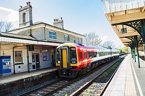 Romsey Station Class 158 April 2014.jpg
