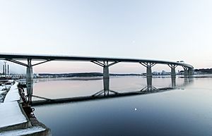 Sundsvallsbron sett från norra brofästet, november 2014