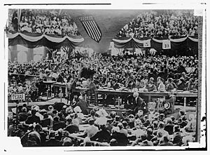 The Library of Congress - Roosevelt speaking convention hall Chicago (LOC) (pd)
