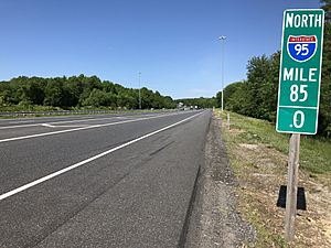 2019-05-21 15 45 45 View north along Interstate 95 (John F. Kennedy Memorial Highway) just north of Exit 85 in Aberdeen, Harford County, Maryland