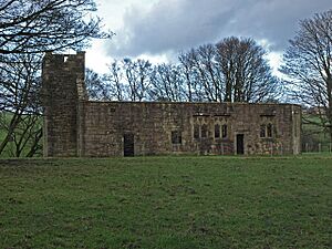 Castle Semple Collegiate Church - geograph.org.uk - 677636
