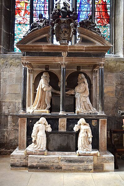 Cirencester Church (St. John the Baptist) (29382380494)