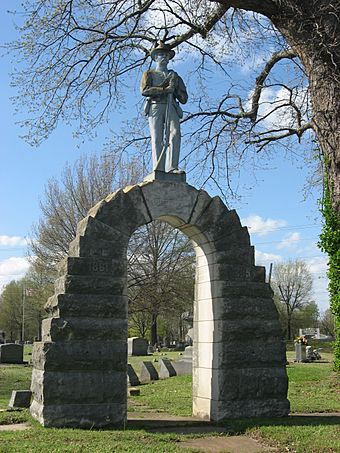 Confederate Memorial in Fulton.jpg