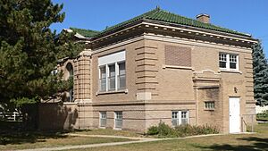 Finch Memorial Library from SW 1