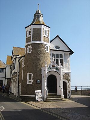 Guildhall, Lyme Regis - geograph.org.uk - 2906488