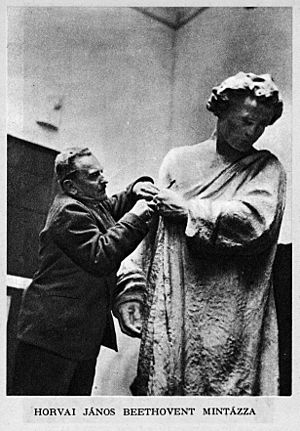 Hungary - Janos Horvai (1874-1944) during sculptures - Az Est Hármaskönyve 1938 Unknown photographer