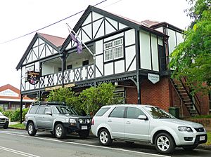 Jamberoo Pub, 12 Allowrie Street, Jamberoo, New South Wales (2012-01-15)