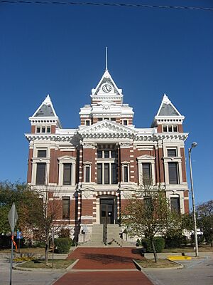 Johnson County Courthouse in Franklin from west