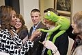 Kermit meeting Michelle Obama (13115348623)