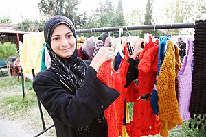 Knitting a brighter future for Syrian refugees in Lebanon (11173833666)