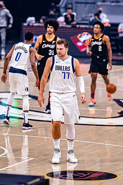 Luka Doncic (51177390770)