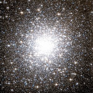Messier 2 Hubble WikiSky