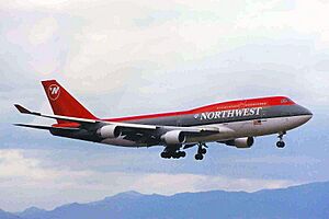 N661US 1 B747-451 Northwest A-l KIX 11JAN99 (6559458855)