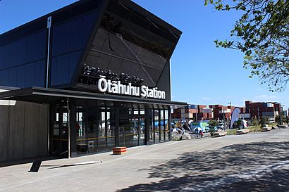 Otahuhu Station front entrance.jpg