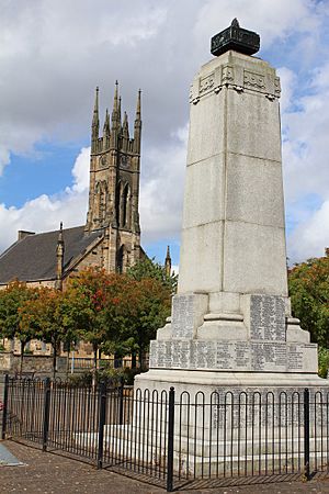 Rutherglen War Memorial (geograph 4120906)