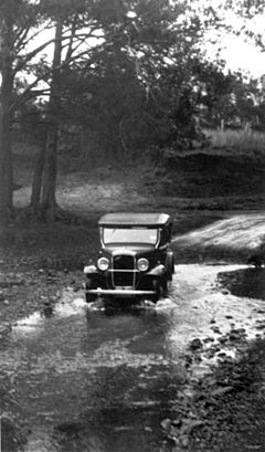 StateLibQld 1 132372 Driving across Palen Creek, 1934.jpg