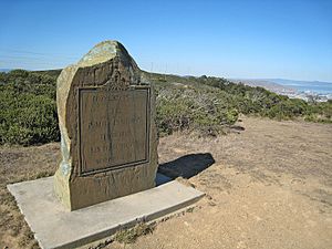Sweeney Ridge, Portola Discovery Site marker. ^quot,From this ridge the Portola expedition discovered San Francisco Bay November 4, 1769^quot - panoramio