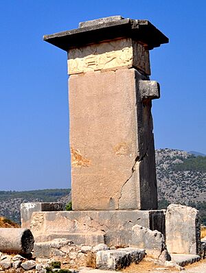 Xanthos sarcophagus (cropped)