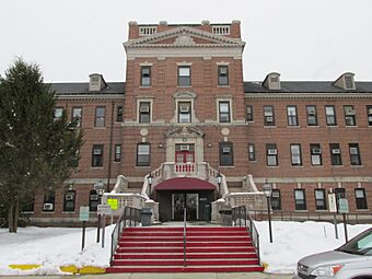 Building 2, VA Medical Center, Bedford MA.jpg