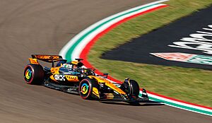 FIA F1 Imola 2025 No. 81 Piastri (3)