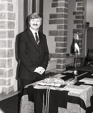Hardo Aasmäe, linnapea 1991.jpg