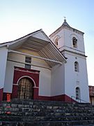 Iglesia Doctrinera, Plaza y Capillas Posas
