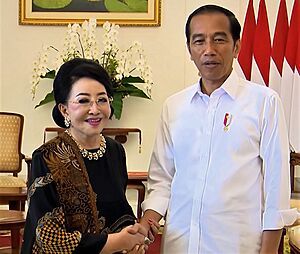 Mooryati Soedibyo with Joko Widodo