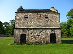 Pinkie House Doocot - geograph.org.uk - 166752