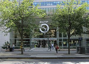 RATP HQ at the Gare de Lyon (cropped).jpg