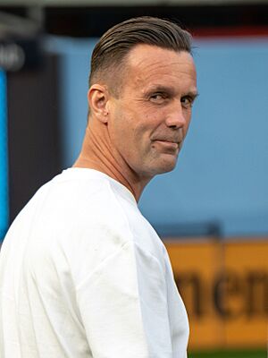 Ronny Deila NYCvATL-06.12.25-026 (cropped).jpg