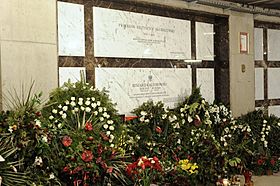 Ryszard Kaczorowski Grave