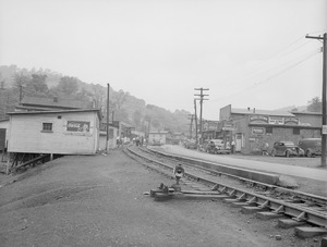 Street scene. Osage, West Virginia. - NARA - 540312 (cropped)
