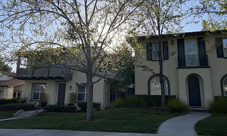 Traditional Californian style homes in Evergreen, San Jose 1969 (cropped)
