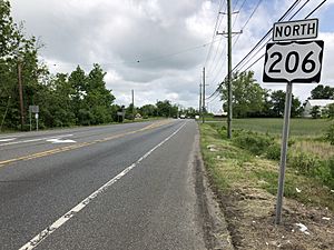 2018-05-23 11 31 37 View north along U.S. Route 206 at Burlington County Route 630 (Woodlane Road-Pemberton Road) along the border of Eastampton Township and Pemberton Township in Burlington County, New Jersey