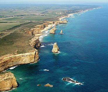 A192, Port Campbell National Park, Australia, Twelve Apostles sea stacks from helicopter, 2007.JPG