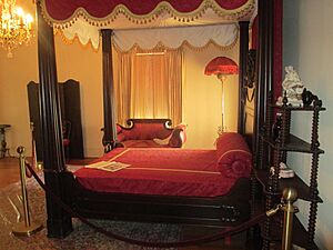 Bride's bedroom at The Kell House, Wichita Fall, TX IMG 6906