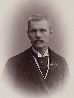 Daniel Nyblin - Portrait photograph of Pekka Halonen